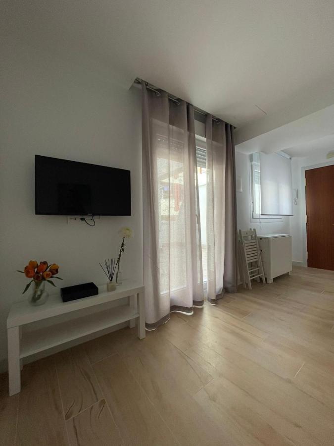 Apartamentos La Hormiga Deluxe Adra Exterior photo