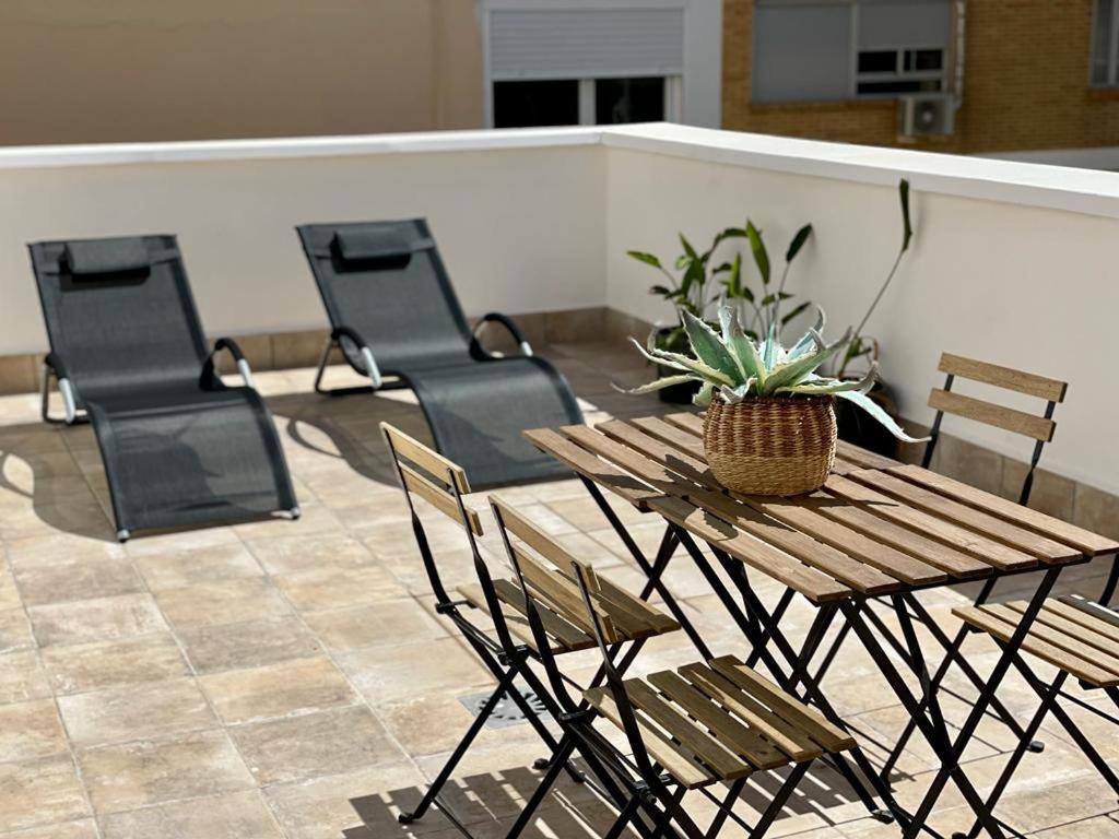 Apartamentos La Hormiga Deluxe Adra Exterior photo